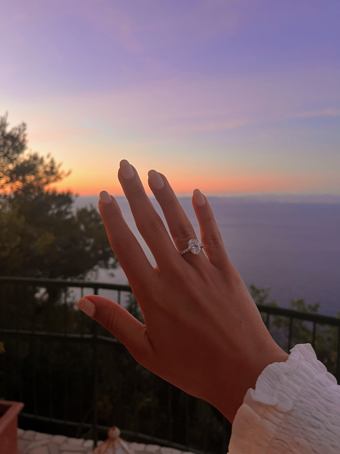 Custom engagement ring by Jay Gems Bangkok oval diamond