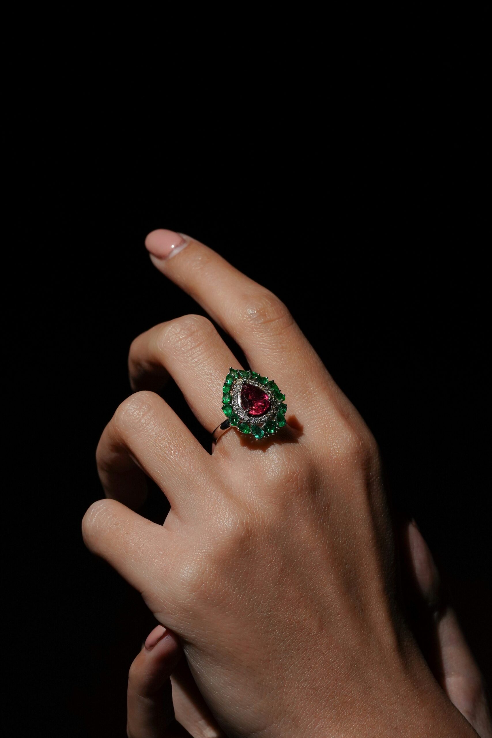 Custom ruby and emerald pear cut ring bespoke jewellery by Jay Gems Bangkok